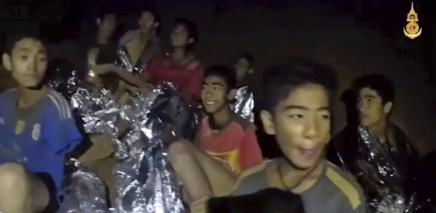 12 meninos presos dentro de uma caverna na tailandia 1530705378480 615x300