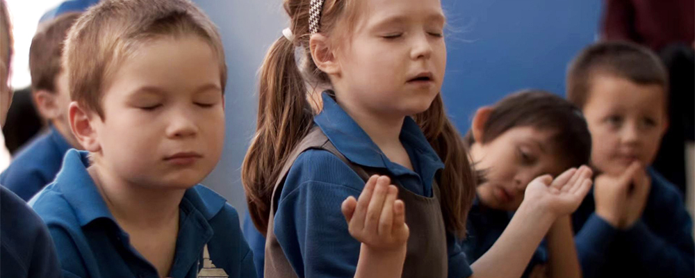 Children Praying HERO2