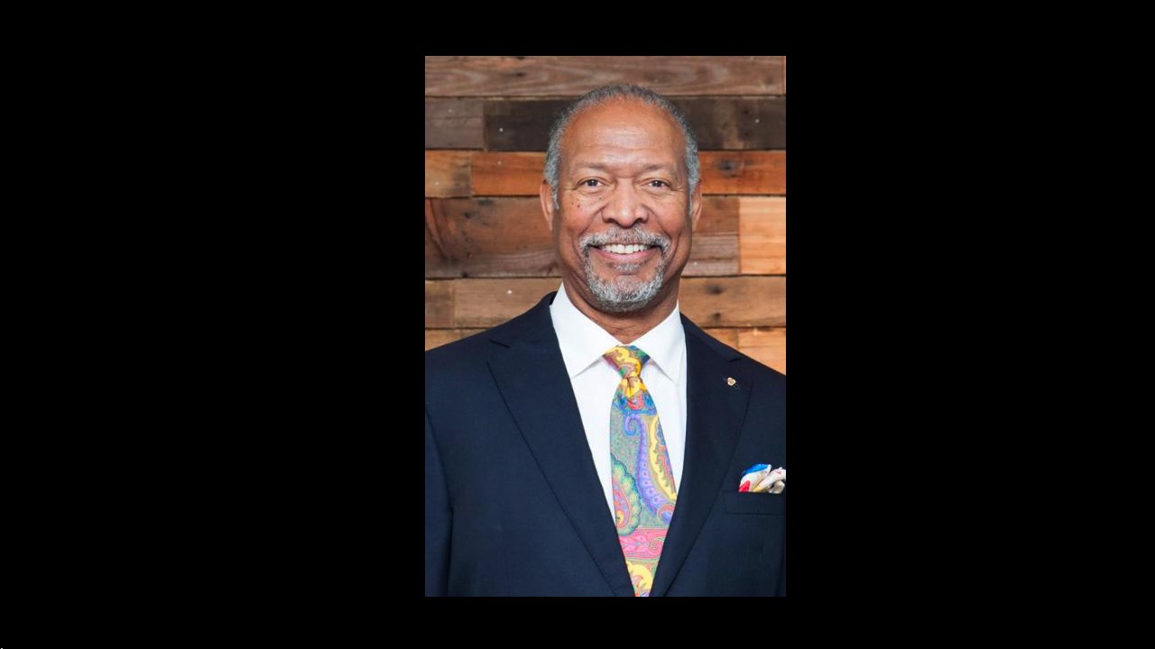 Dr. Haywood Robinson
