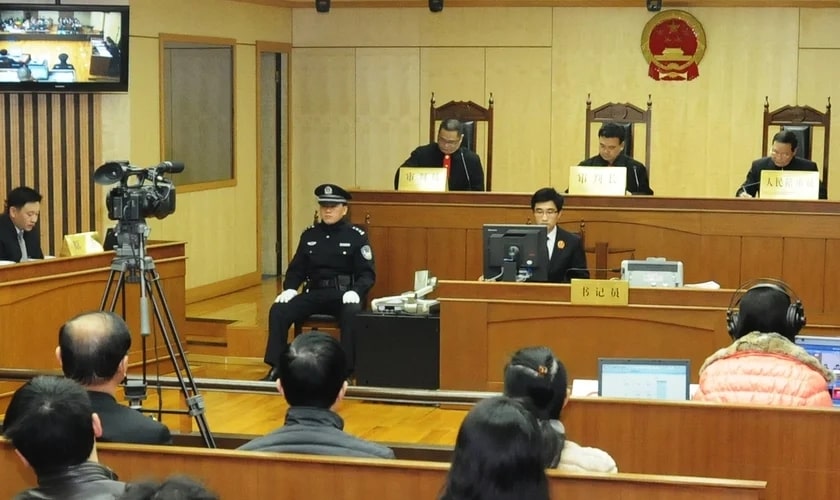 Vista interior de um tribunal chinês, semelhante ao que deve julgar Lai. (Foto: Hongkou District Court)