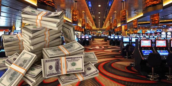 Os casinos enchem-se de dinheiro à custa da desgraça dos outros Pile of Money and Casino Floor
