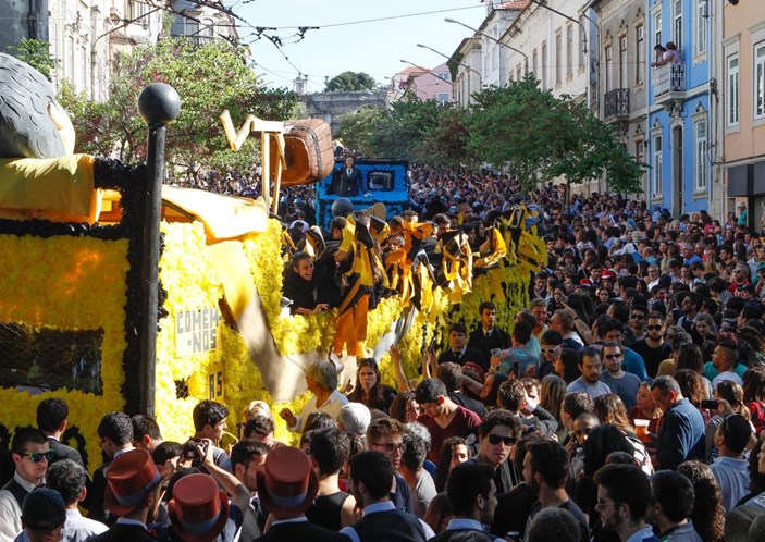 Queima das fitas em Coimbra Queima das fitas em Coimbra