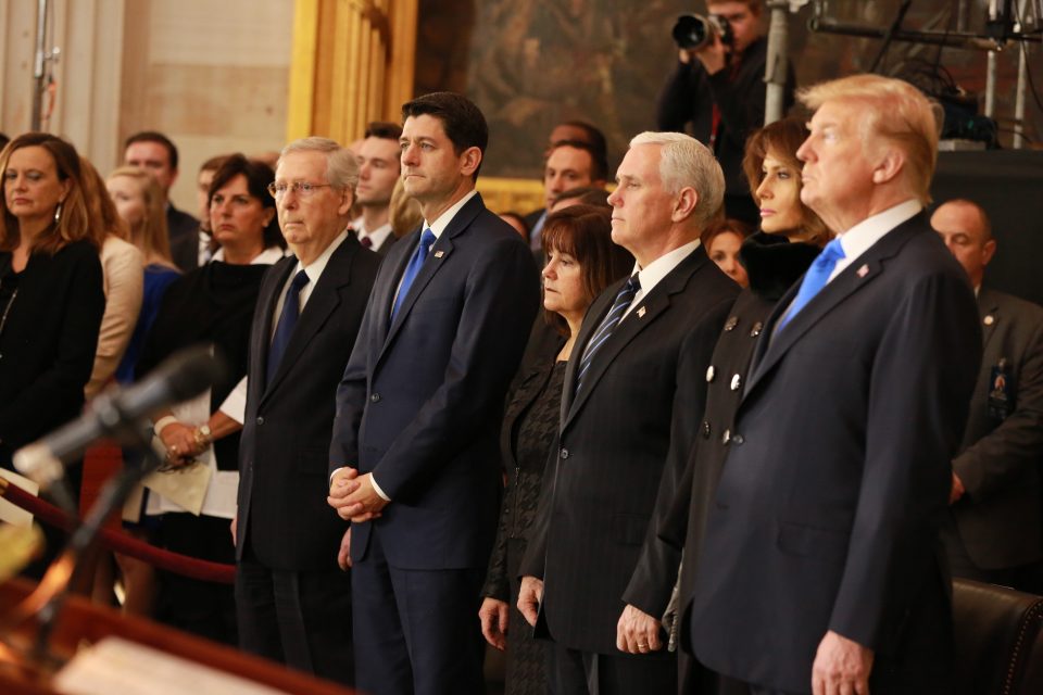 Presidenete e Vice-Presidente dos Estados Unidos fizeram-se presentes, tendo o primeiro proferido algumas palavras RN2 8030 960x640