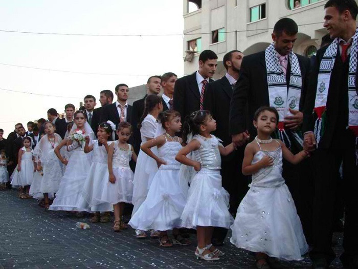 A pedofilia do casamento islâmico infantil casamento de crianças