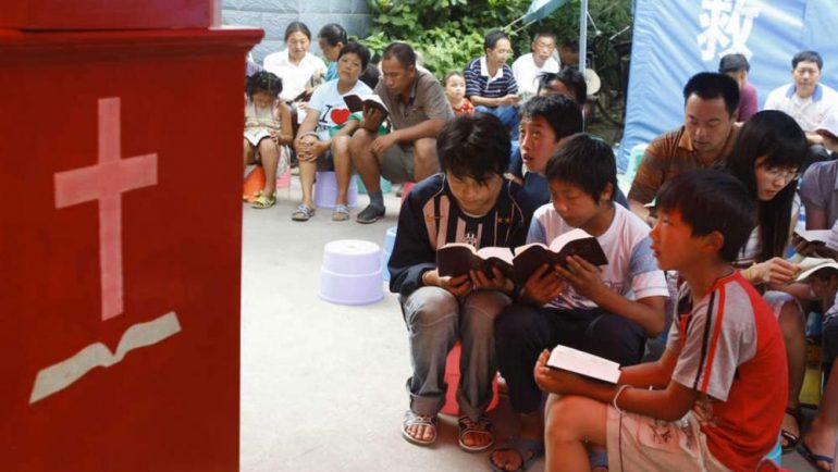 Cristão chineses reunidos para cultuar a Deus. cristaos chineses china 770x434