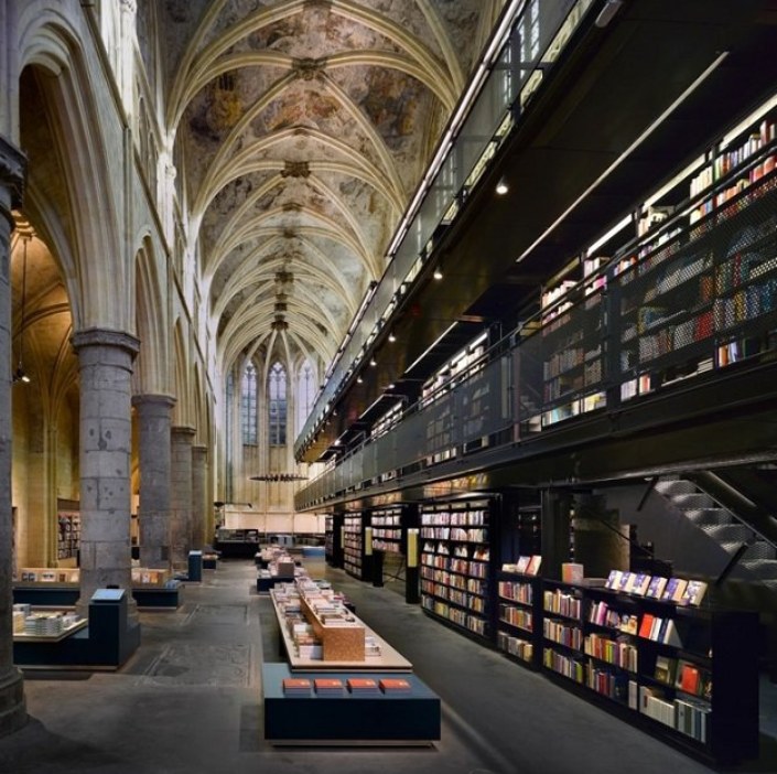igreja antiga na holanda