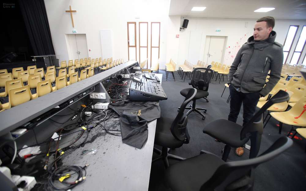 Instalações de igreja vandalizadas em França