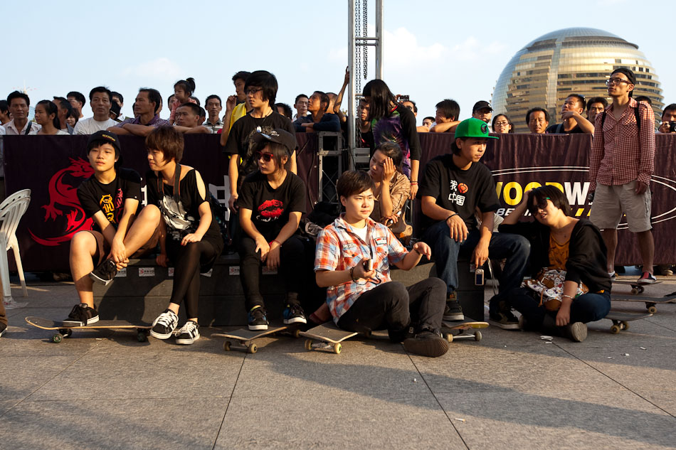 O Skate está popular entre os jovens na China skateboard youth china baby dragon competition007