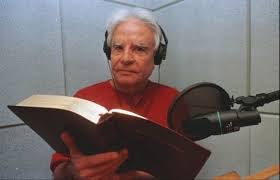 Cid Moreira lê a Bíblia