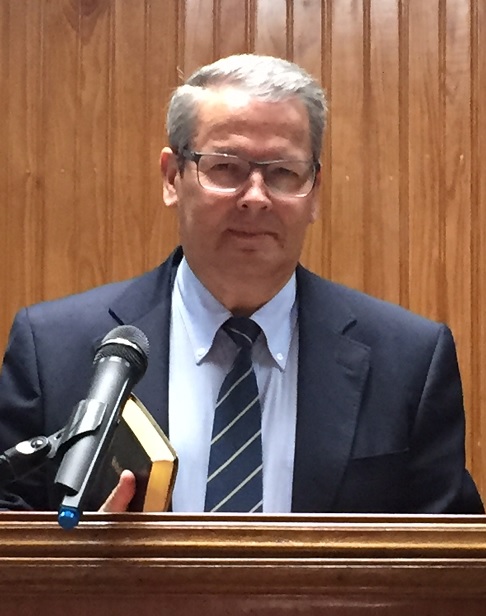 Carlos M. Oliveira Carlos M. Oliveira