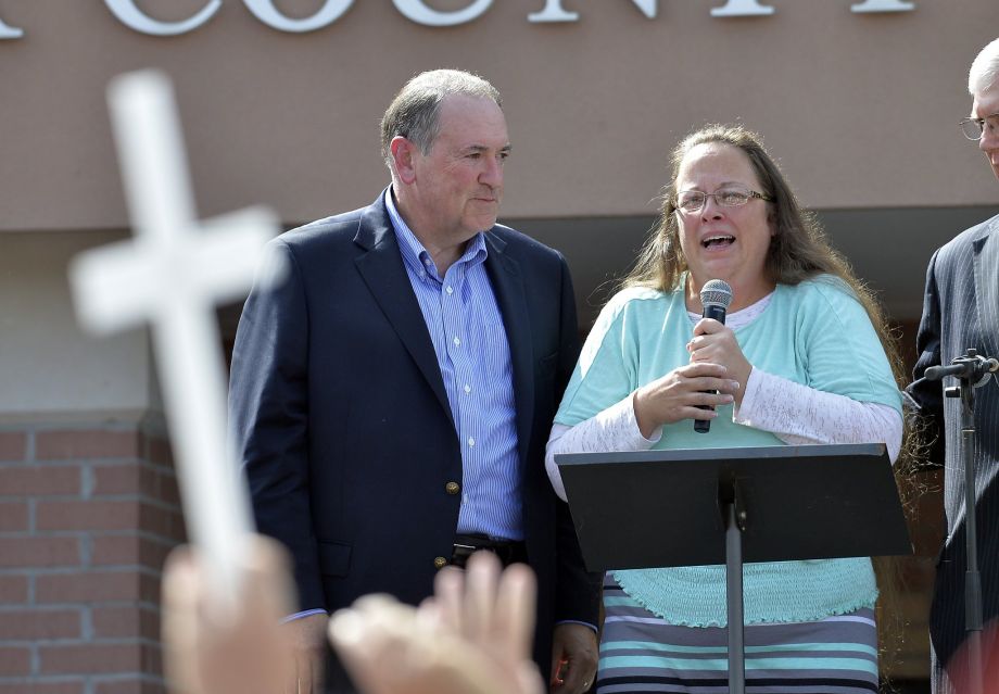 Kim Davis com Mike Huckabee