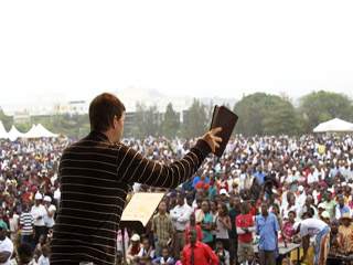 andrewpalauuganda.jpg