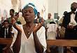 haitianos_oram.jpg