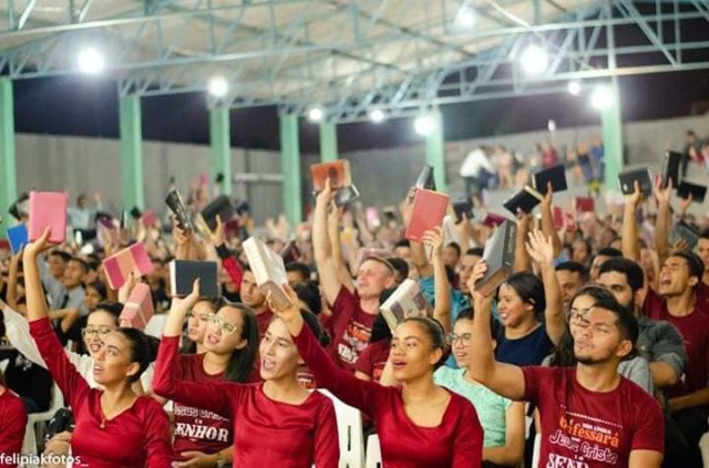 Foto supostamente censurada pelo Facebook no Brasil jovens md