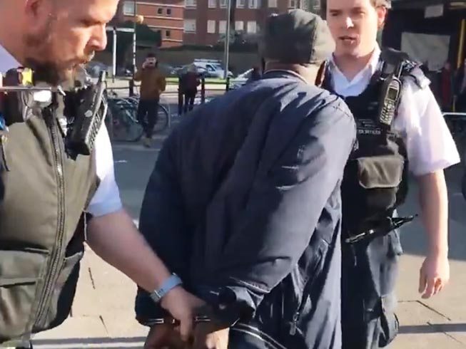 Oluwole Ilesanmi nigeria pregadorr arrested london 4x31