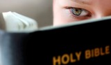 rapaz_le_a_biblia.jpg