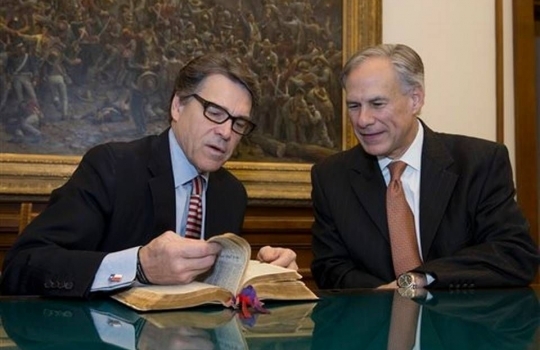 Governadores Rick Perry e Greg Abbott